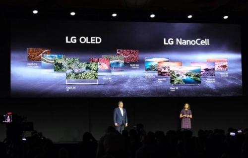 ȫ��OLED����������ͻ��1000��̨