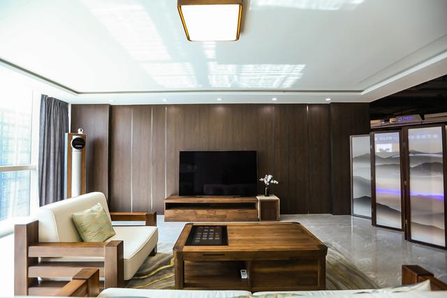 5GӦ�ô��²����ӿ죬��ά�ҵ�չ���ǻ�������