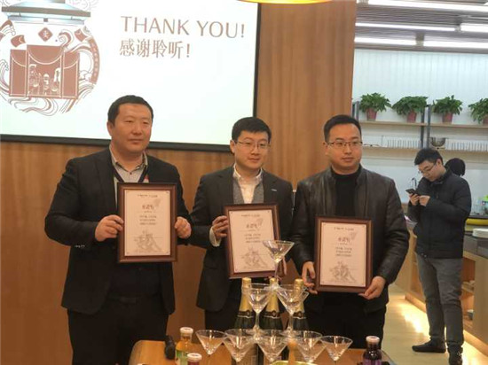 ����=��˿��ſ�ֳ�����̫�����������¸߶�