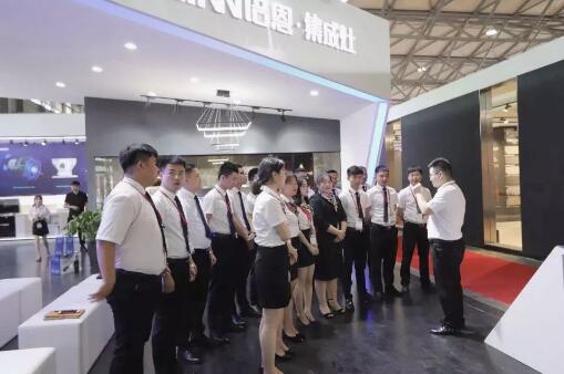 ����Ϻ�����չ | ����̨������������������᳡