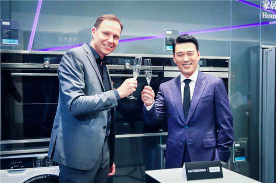 �����Ӽҵ�Я����è�������ᷢ�߶˳�����Ʒ�����춼������·���