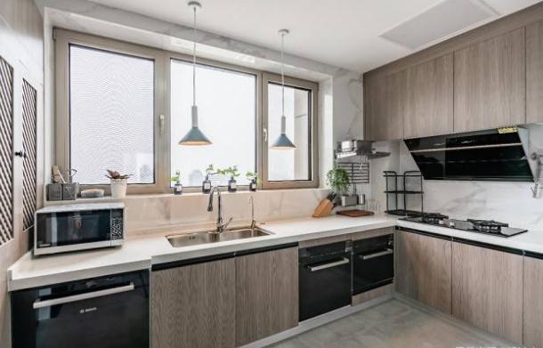 8�£�����С�ҵ������г��»�����δƽ